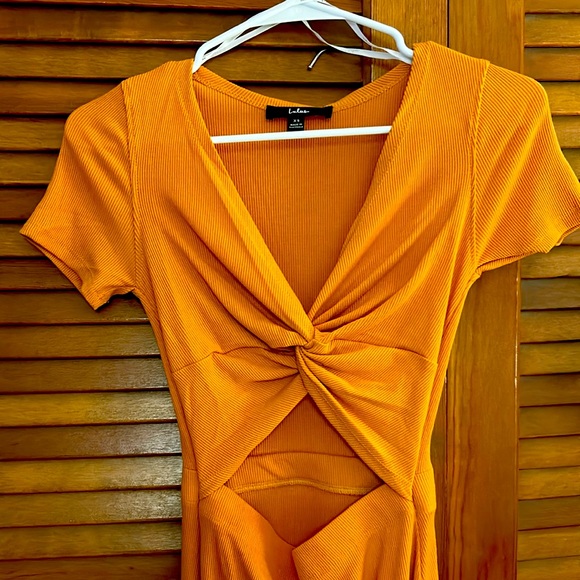 NwT Lulu’s twist front dress - Picture 3 of 8